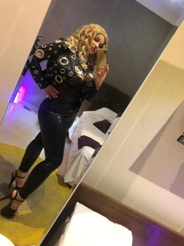 Viktory & Toys & anal & massage