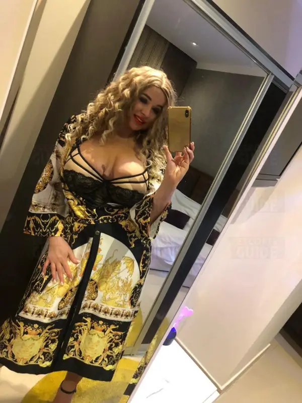 Viktory & Toys & anal & massage