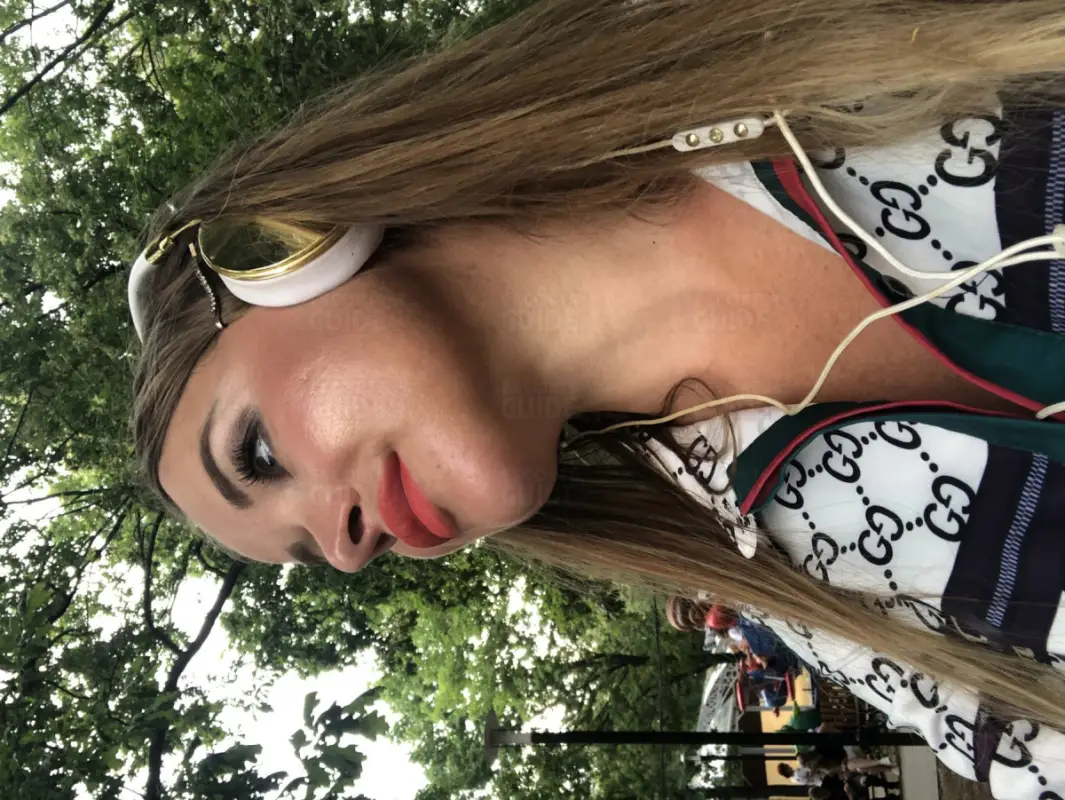Viktory & Toys & anal & massage