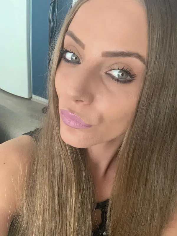Professional Mistress Adriana