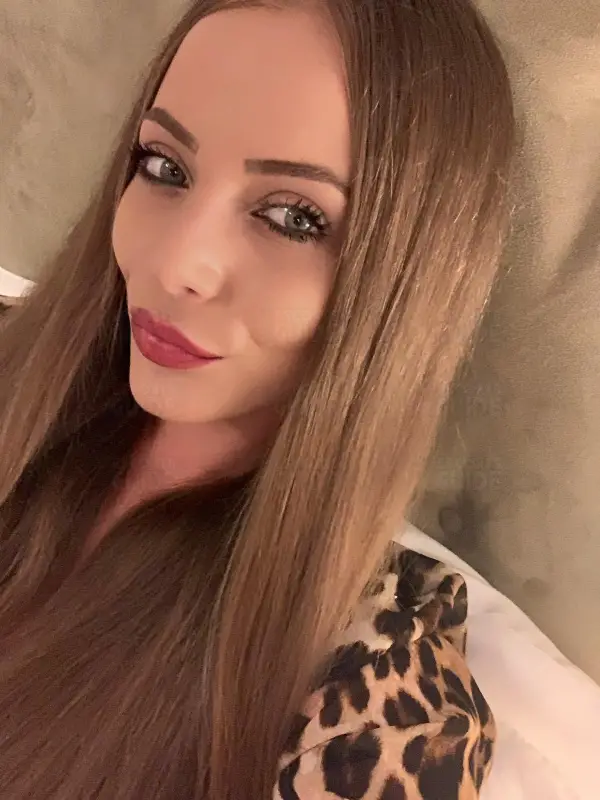 Professional Mistress Adriana