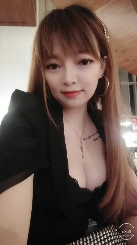 ꧁༻Dung Independent Asian Model ༺꧂