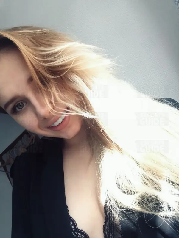 Sexy Elizabeth 19YO