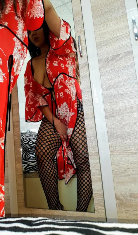 Rebeka New Columbian