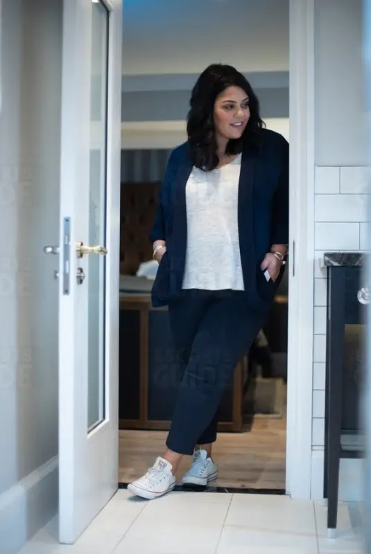 Adél Jett - Elite BBW Companion