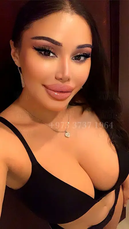 Leila BEST IN YOUR LIFE