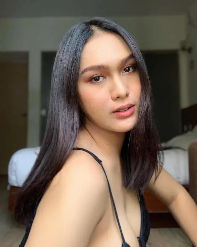 Cum on Zoe's Cam