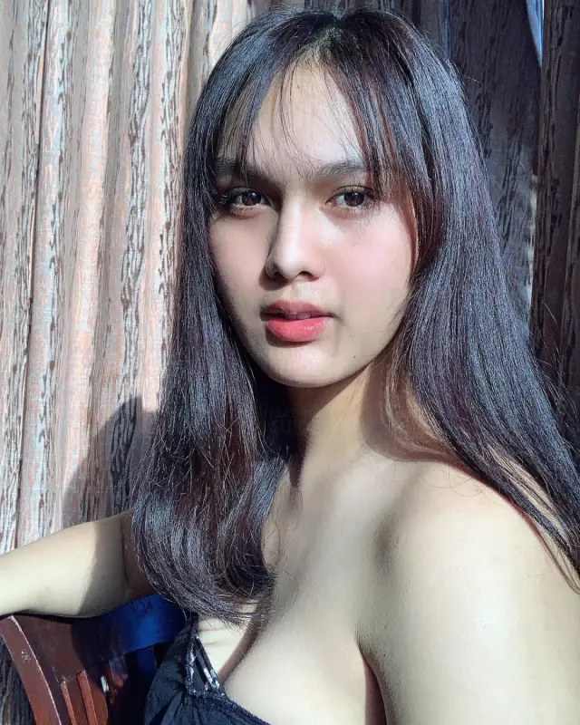 Cum on Zoe's Cam
