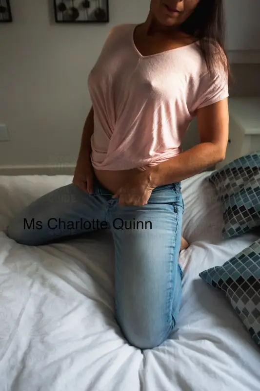 Ms Charlotte Quinn