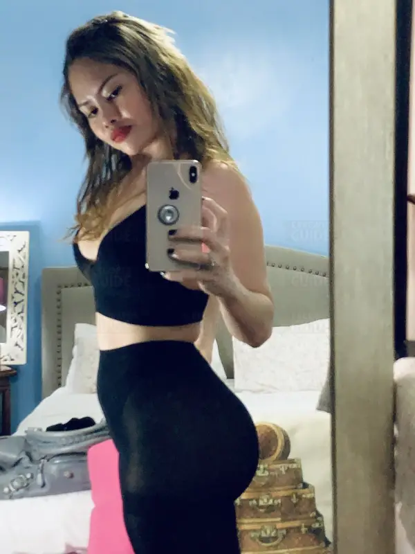 JESSICA LIKES to PLAY, SHES ON Vcall