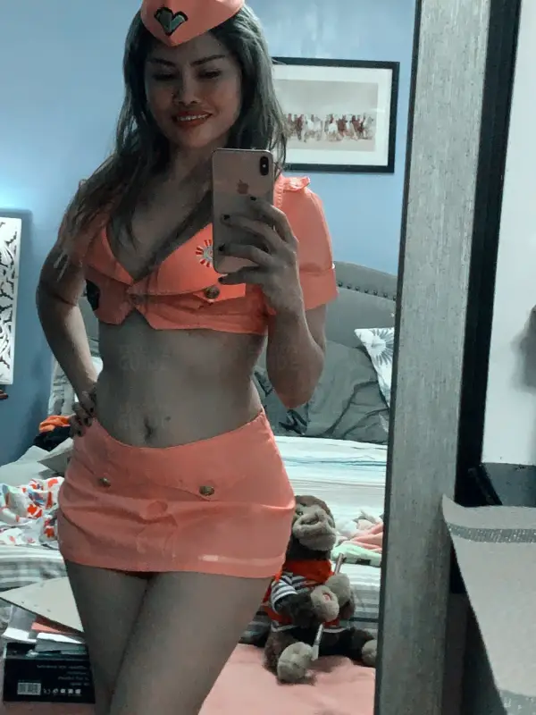 JESSICA LIKES to PLAY, SHES ON Vcall