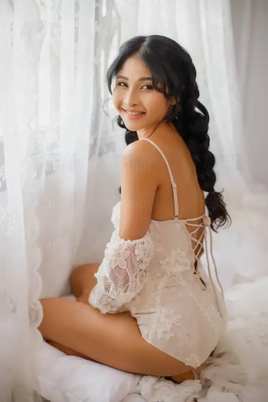 Bee incall & outcall