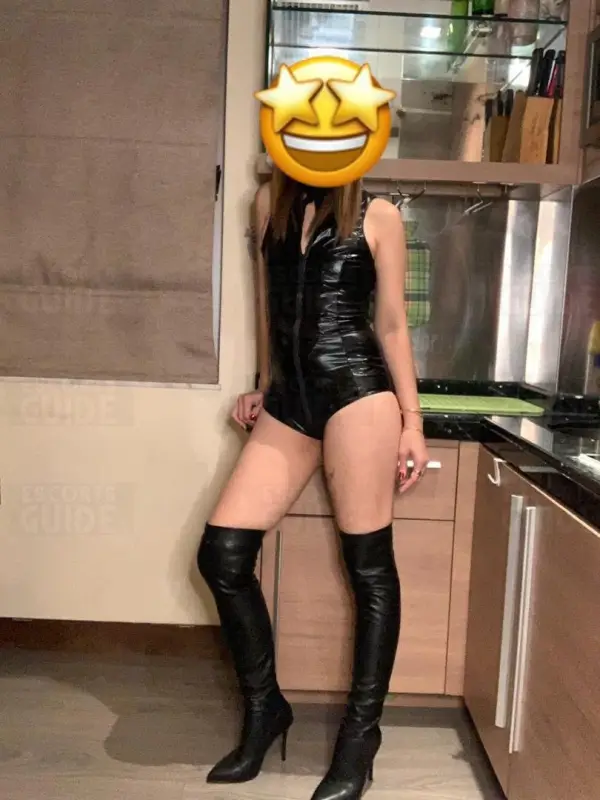 Strap On Lady “Female Dominant Mistress”