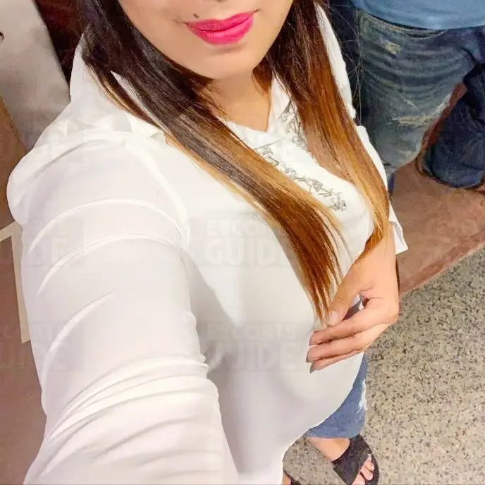 Disha Kaur (Independent Married Lady)