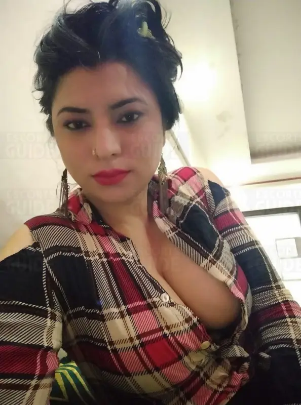 Mistress Alisha Singh