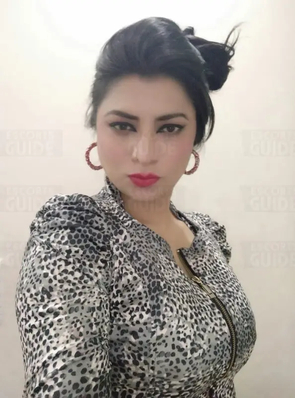 Mistress Alisha Singh