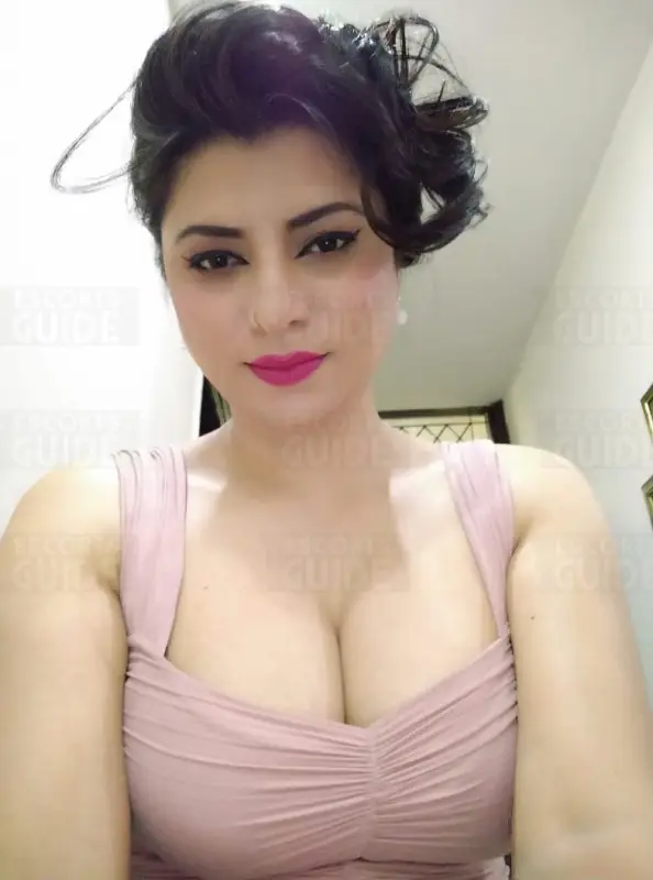 Mistress Alisha Singh
