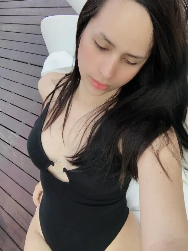 Play and Cum (camshow only)