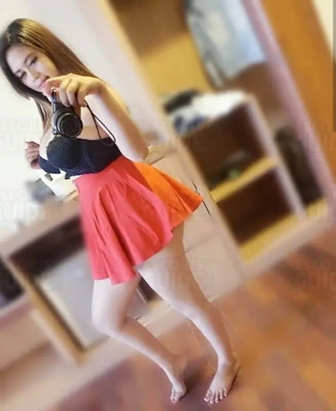 Devi Hot Girl