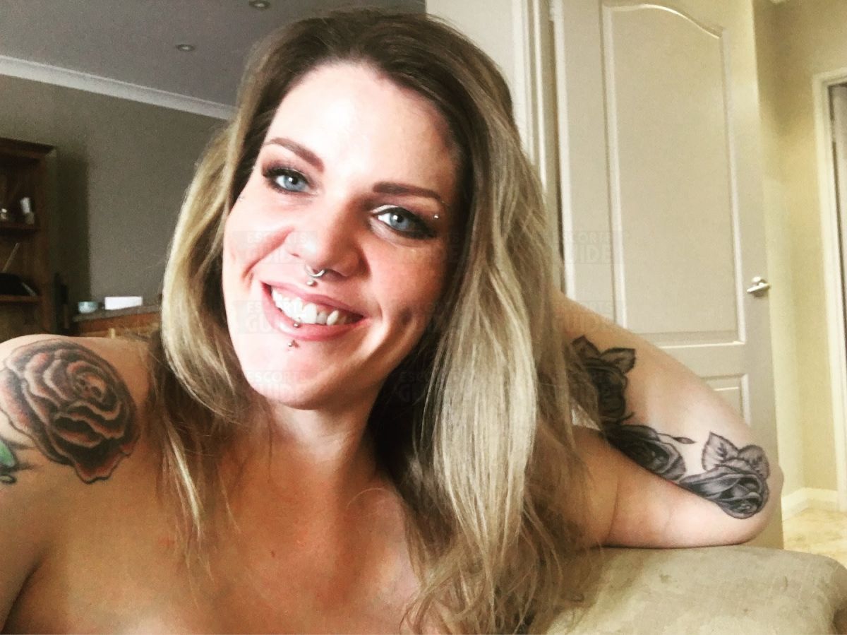 Aussie Babe Zoe Hunter Feb 10-11