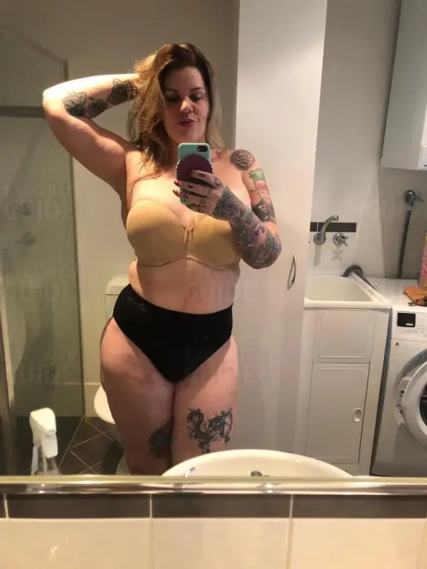 Aussie Babe Zoe Hunter Feb 10-11