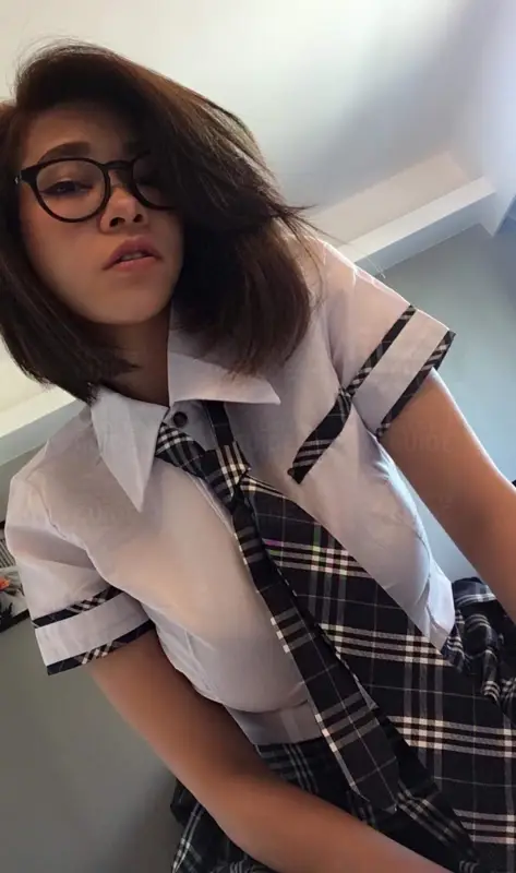 Asian Queen Bella Victoria