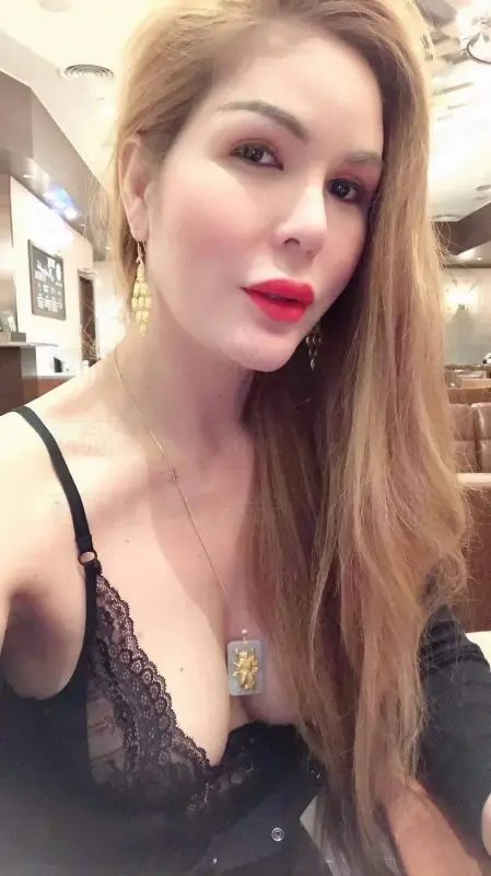 Sexy alluring Kristine