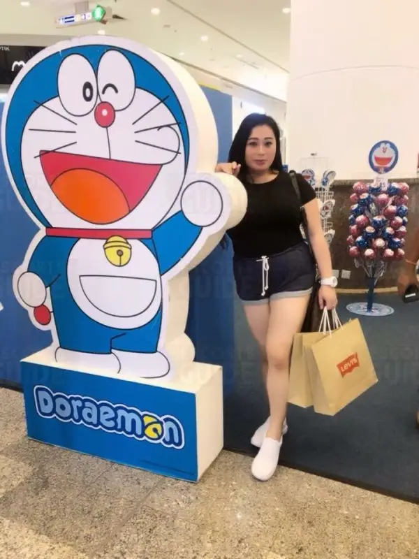 CHUBBY PRETTY WOMAN
