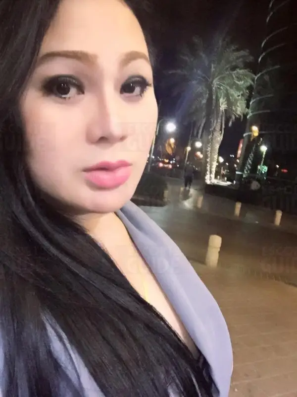 CHUBBY PRETTY WOMAN