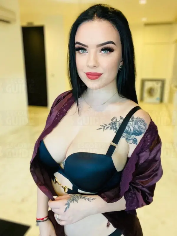 Real Russian Olia busty pic real not fak