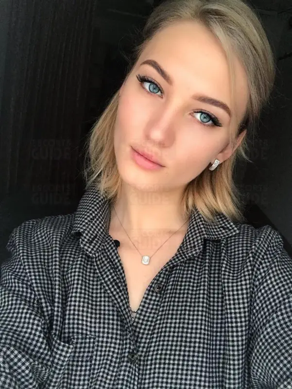 Real model Elena not fake