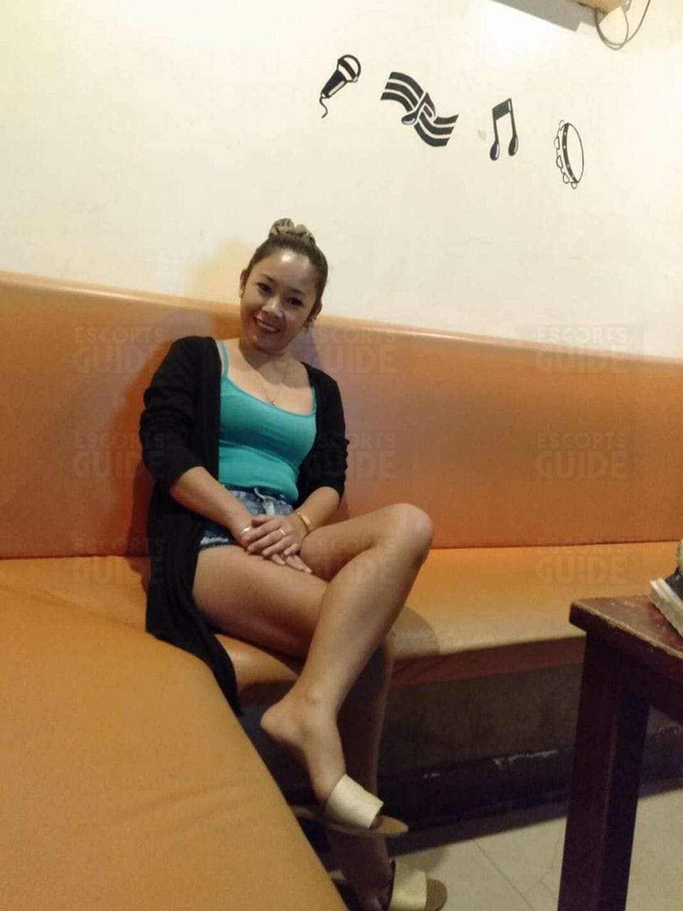 Full Extra Service With Hot Young Girl