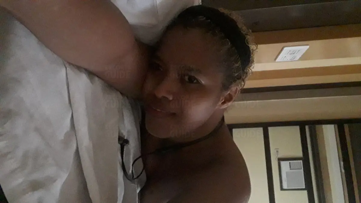 Curvy & Skilled Ebony