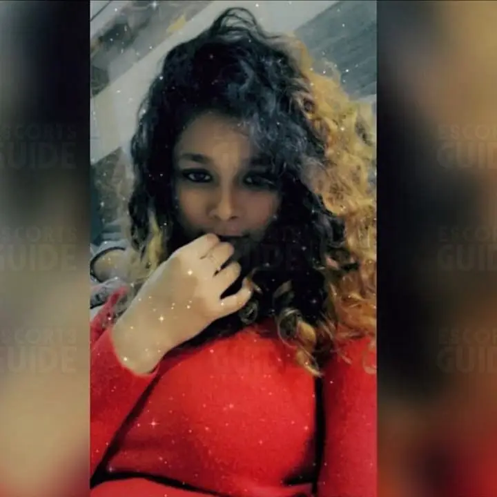 Tania Escort