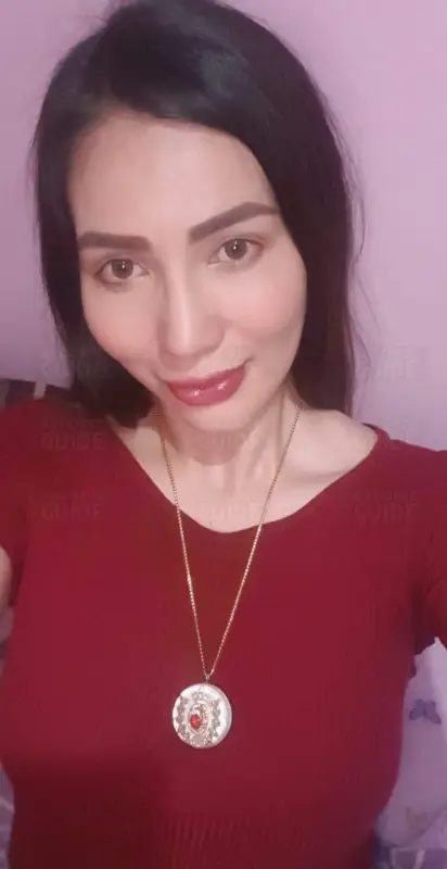 Lara 25