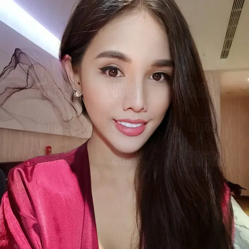 ????u're girl next door