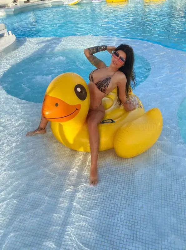 Fit Body Pretty Face Aoutcall