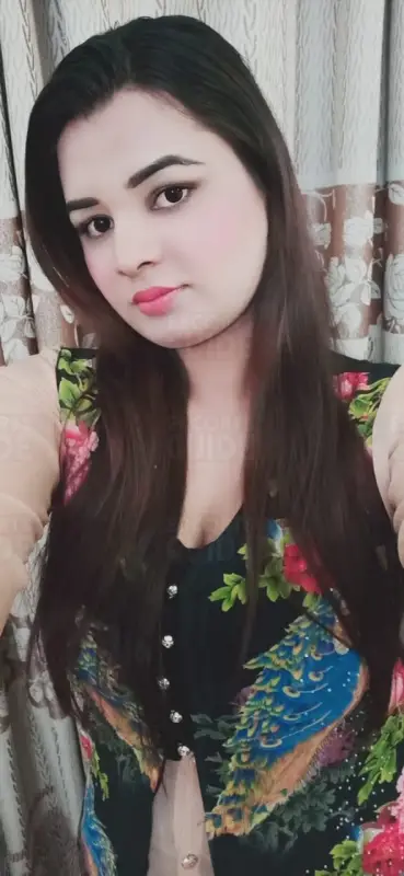 Busty Aqsa
