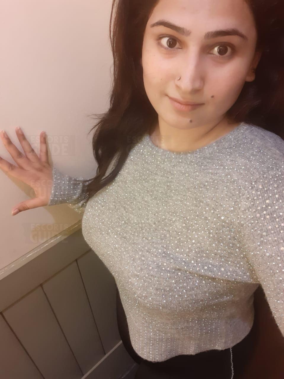 Manu Busty Milf
