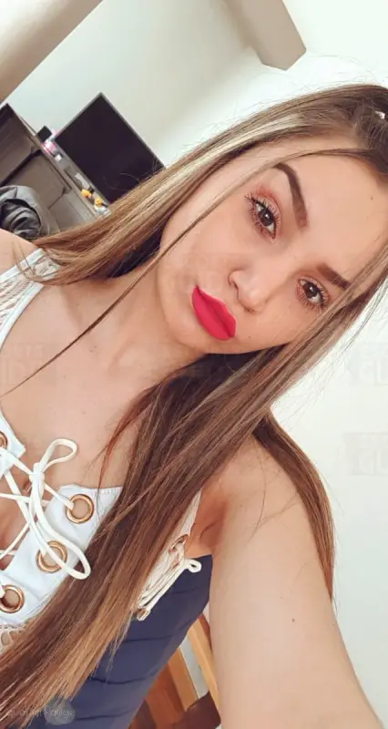 Jennifer 20