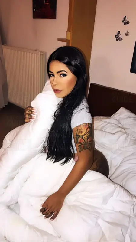 Escortgirl Nanda