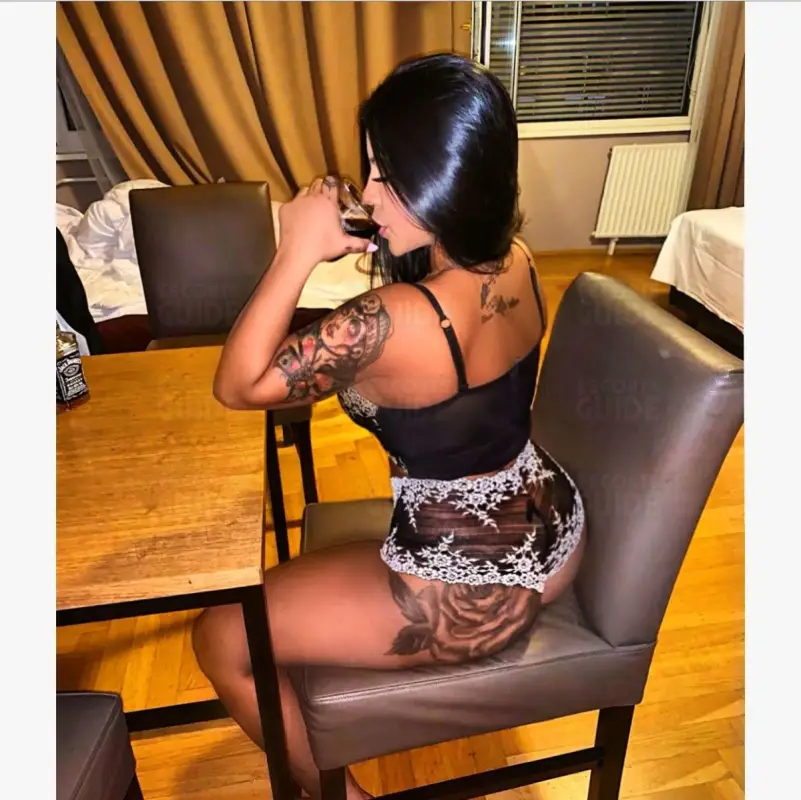 Escortgirl Nanda