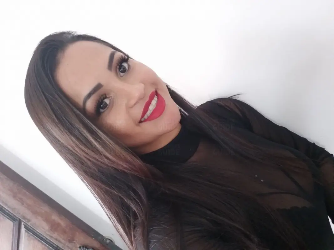 Escortgirl Stella Telles