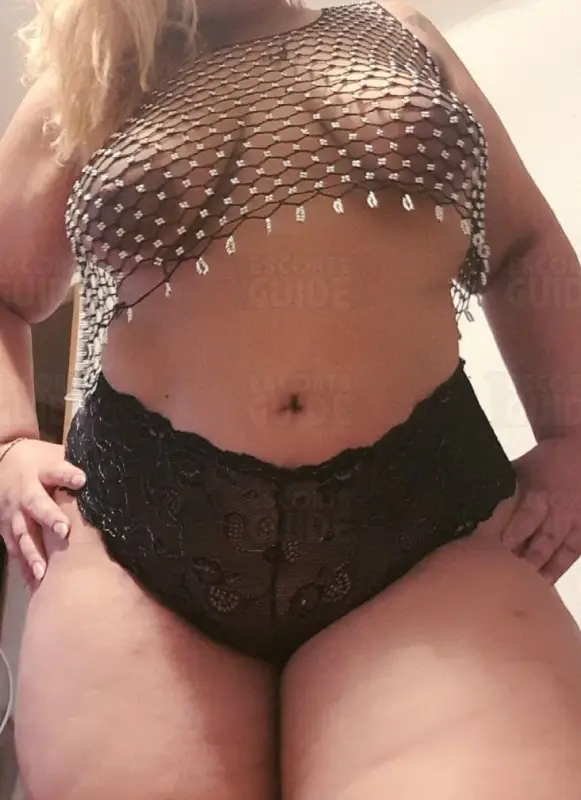 Escortgirl BBW Karina
