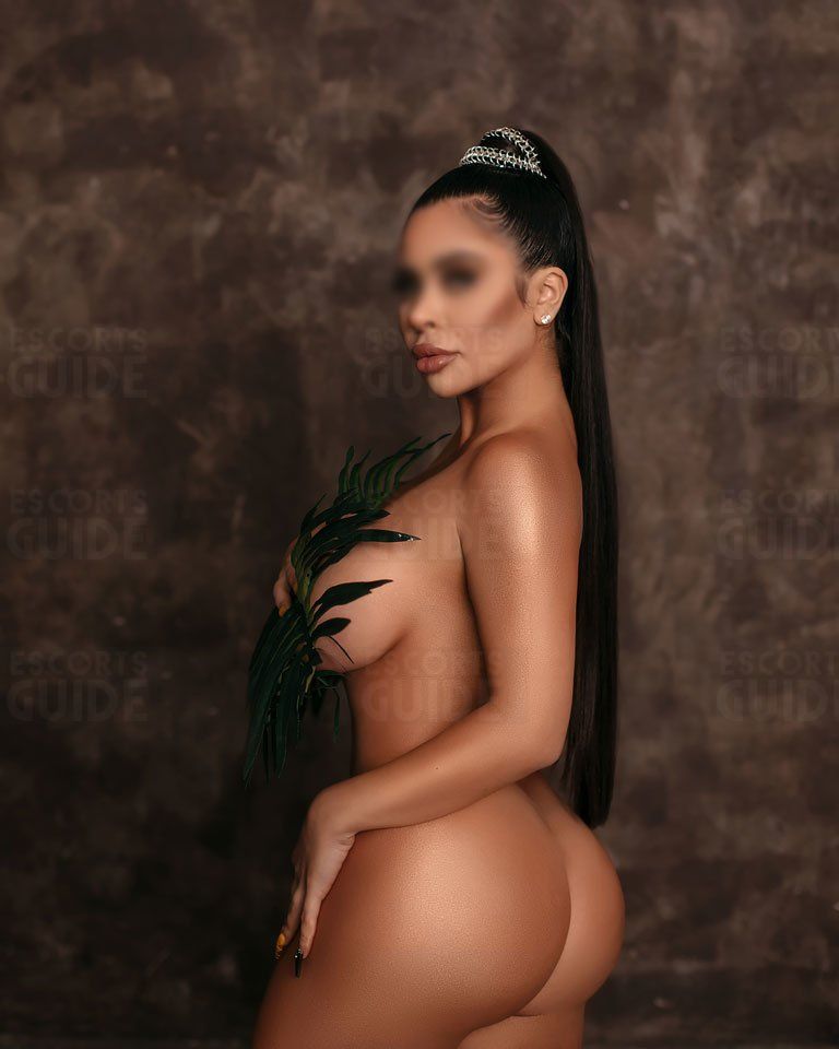 Kelly Rina
