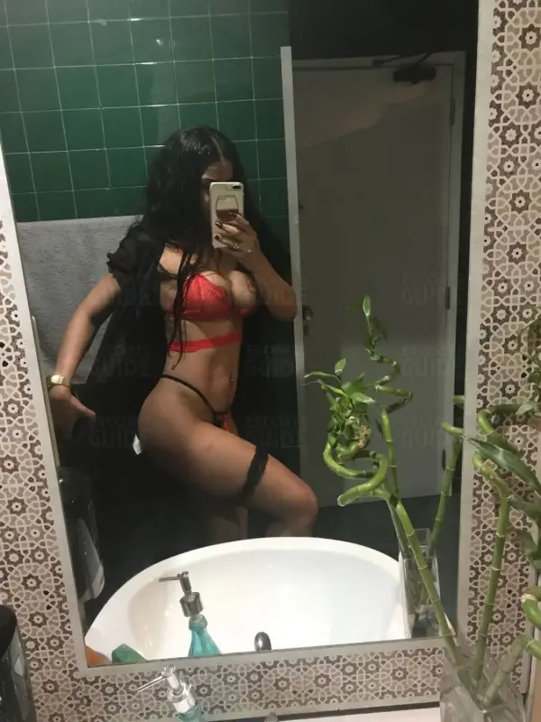 Escortgirl Stella Maris
