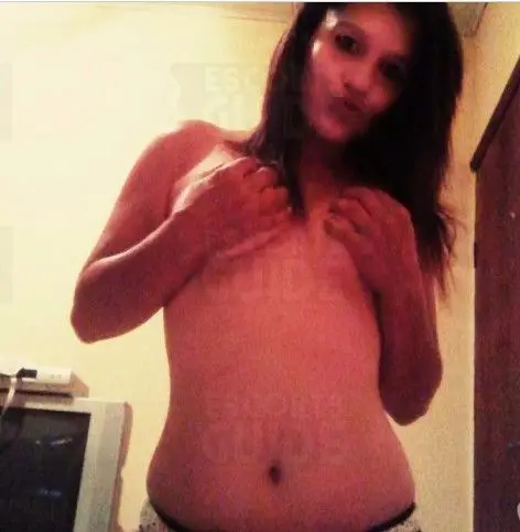 Escortgirl Aline polyzel