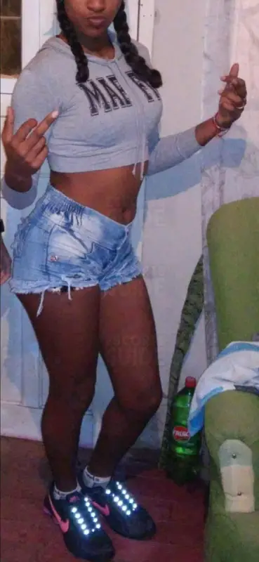 Escortgirl Shay