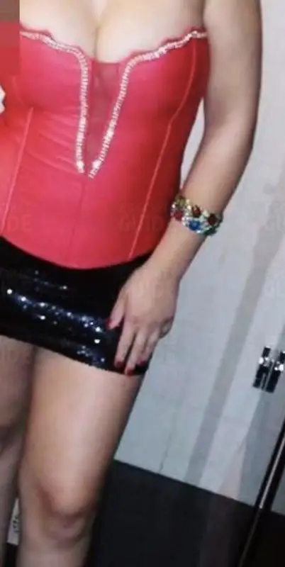 Escortgirl Agatha