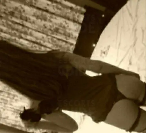 Escortgirl Menina linda